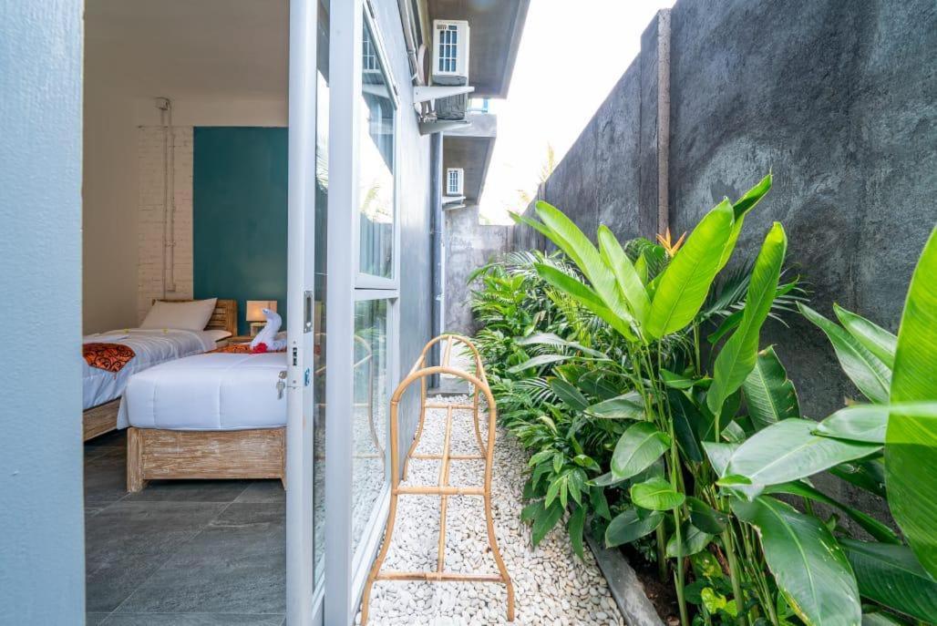 Euforia Guest House Canggu Екстериор снимка