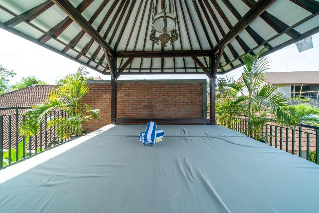 Euforia Guest House Canggu Екстериор снимка